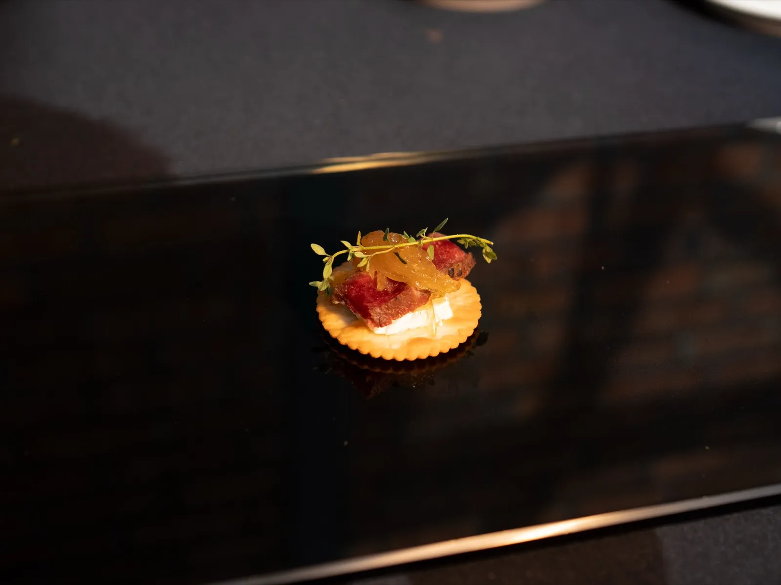 Glam elegant canape theme