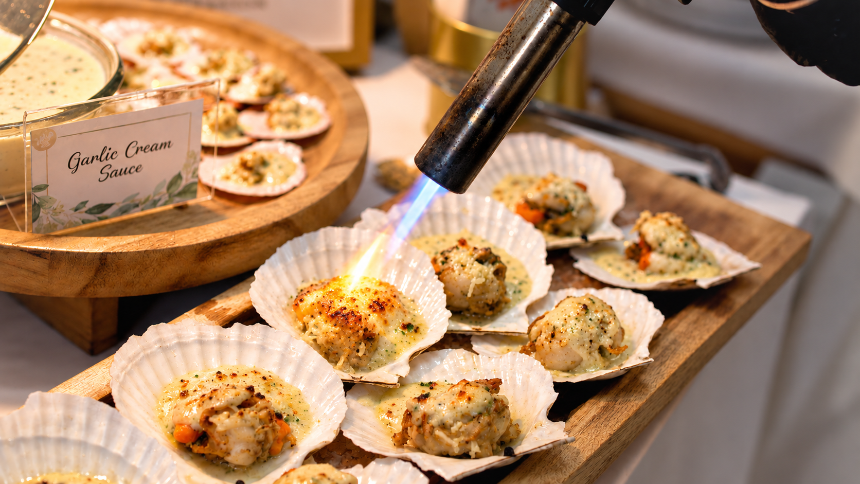 burnt cheese scallop live in outdoor event