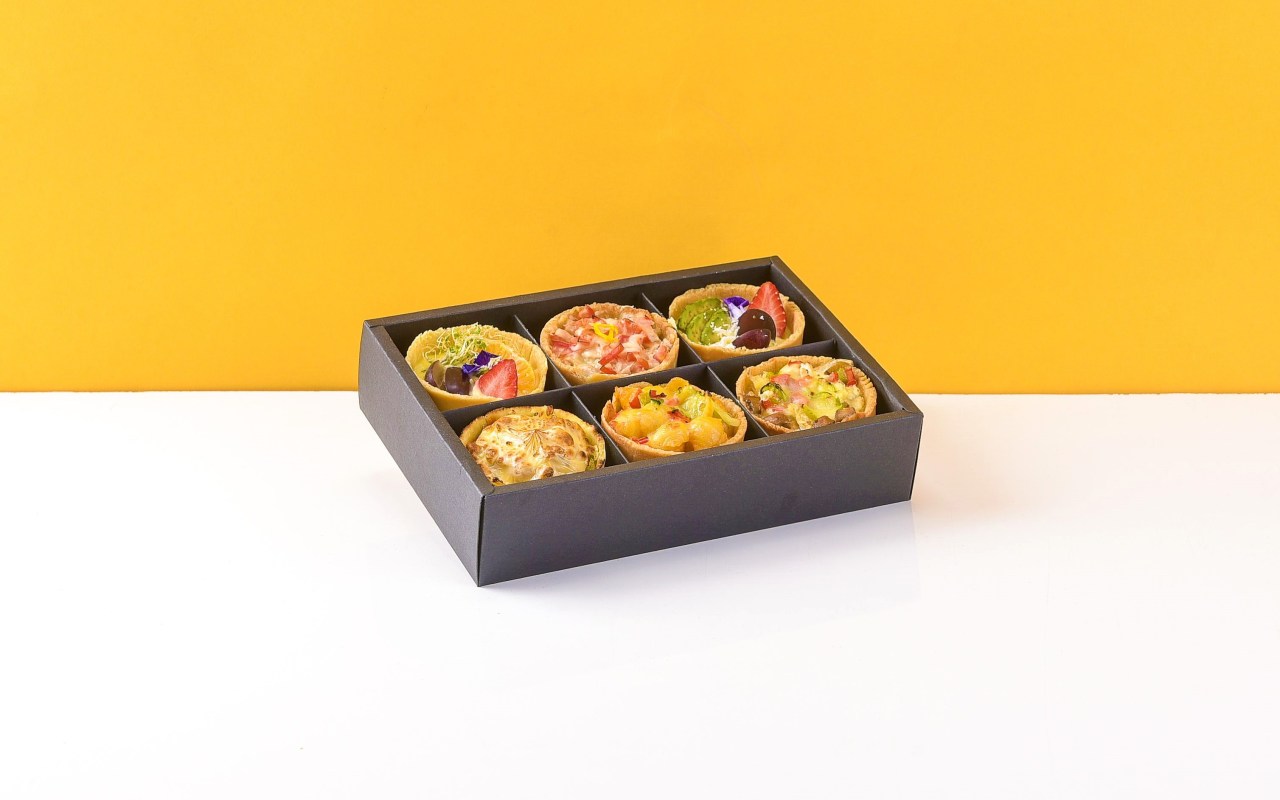 Avocado, Strawberry, Fresh Pearls, Blackberry, and Mandarin premium tarts in a box
