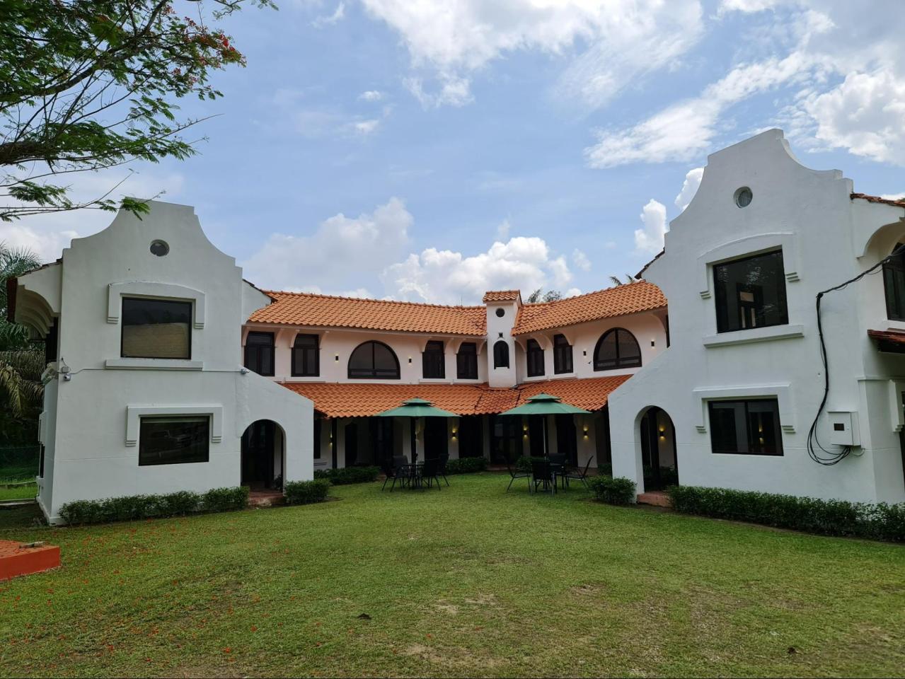 Holistay Forest Villa
