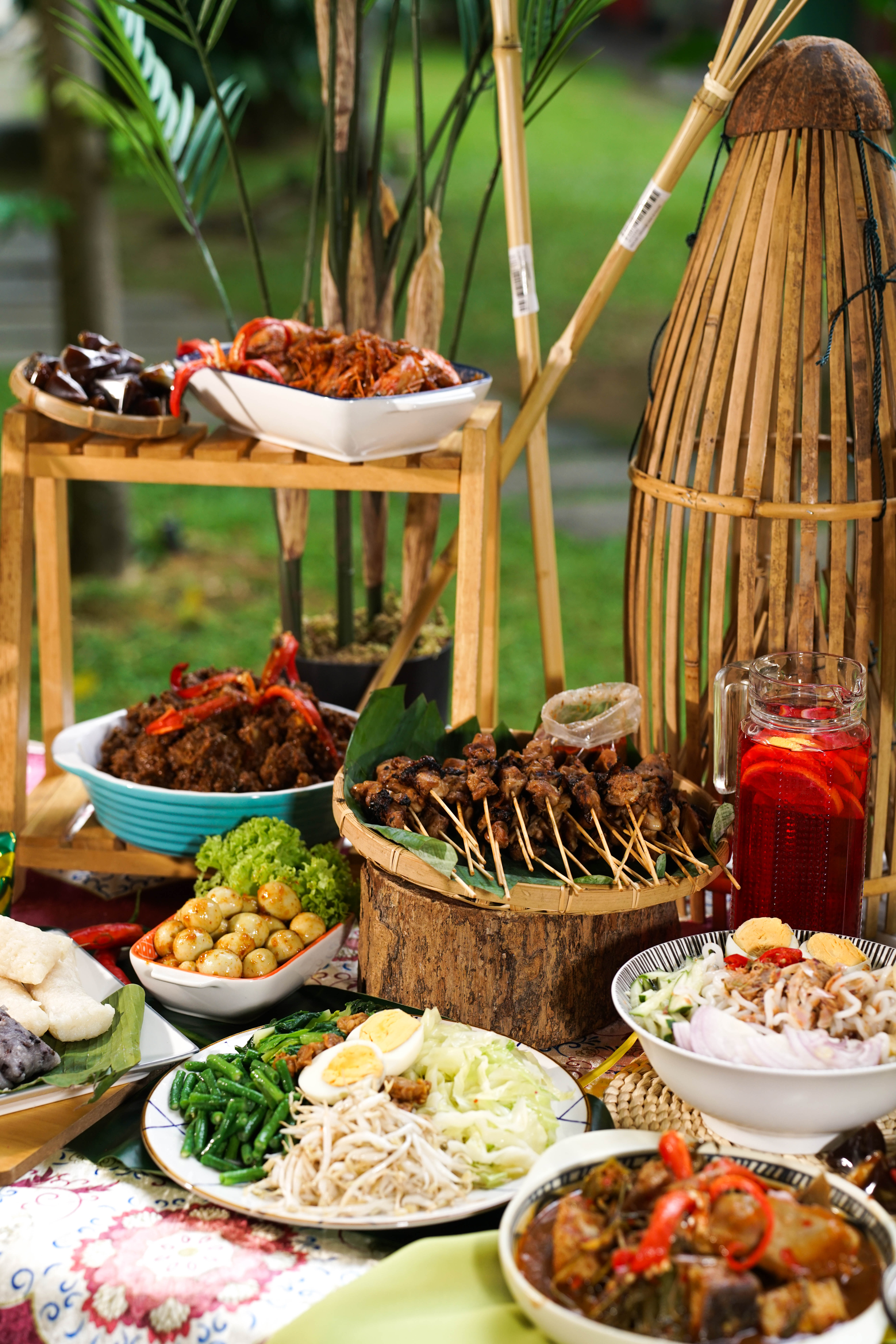Raya food with theme